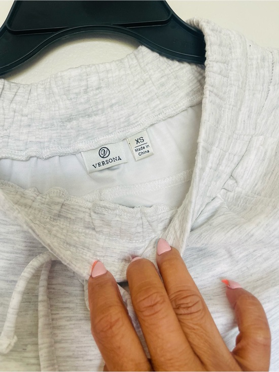 Versona Pants - Versona Light Heather White Hooded Pullover